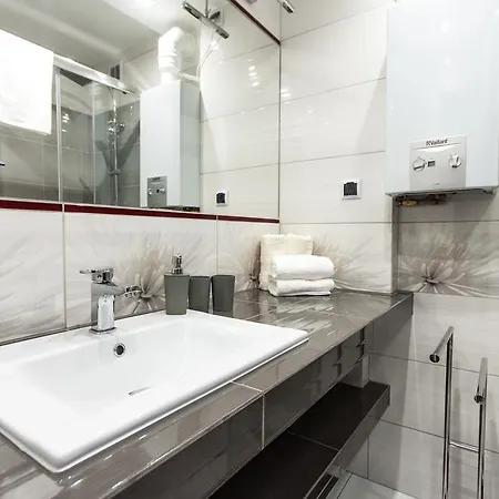 아파트 Apartament Na Urlop - Centrum - Przy Bulwarze - 500m Do Basenow