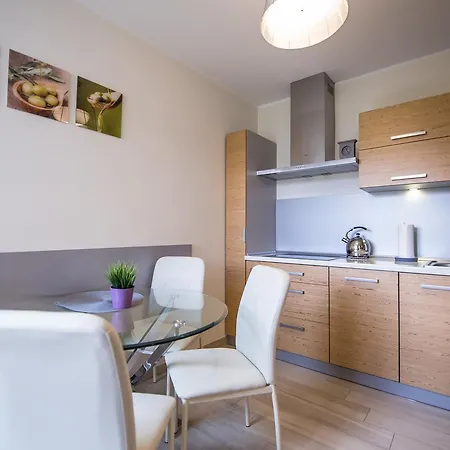 아파트 Apartament Na Urlop - Centrum - Przy Bulwarze - 500m Do Basenow